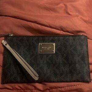 MICHAEL Michael Kors Black Wristlet
